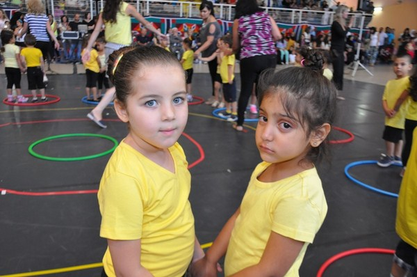  بالصور: حفل تخريج طلاب روضات الفرير في المركز الجماهيري بيافا